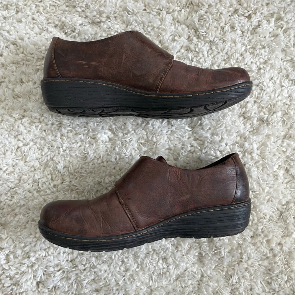 BOC Born Concepts Brown Leather Wedge Clog Cottagecore Shoes Size 10 - Picture 2 of 7